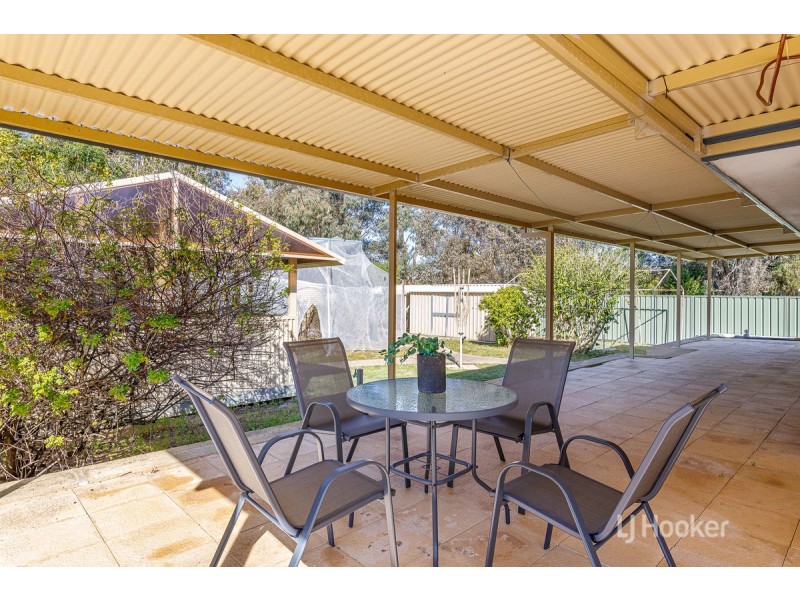 24 West Road, Capel WA 6271