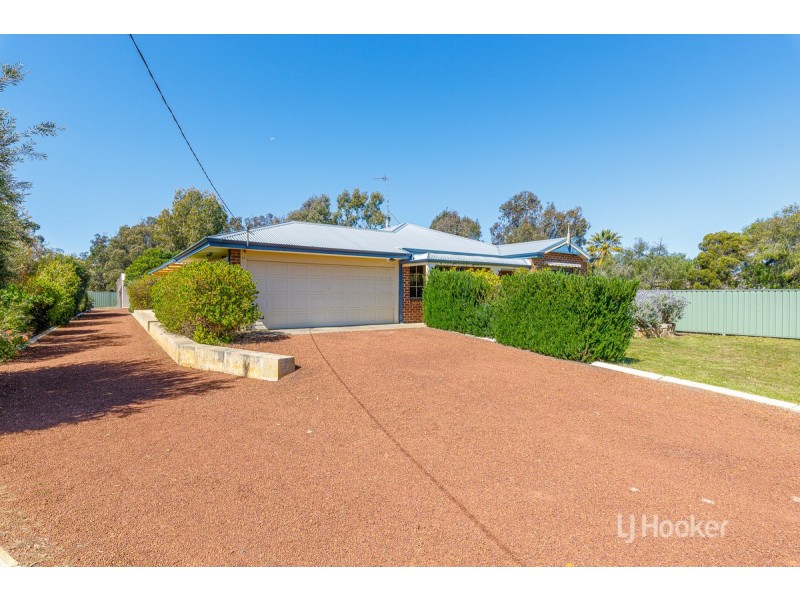 24 West Road, Capel WA 6271