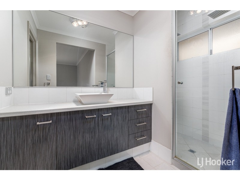 4/1 Heavenly Court, Australind WA 6233