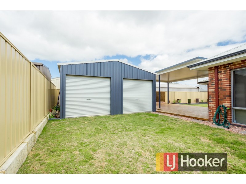 6 Wandoo Way, Eaton WA 6232