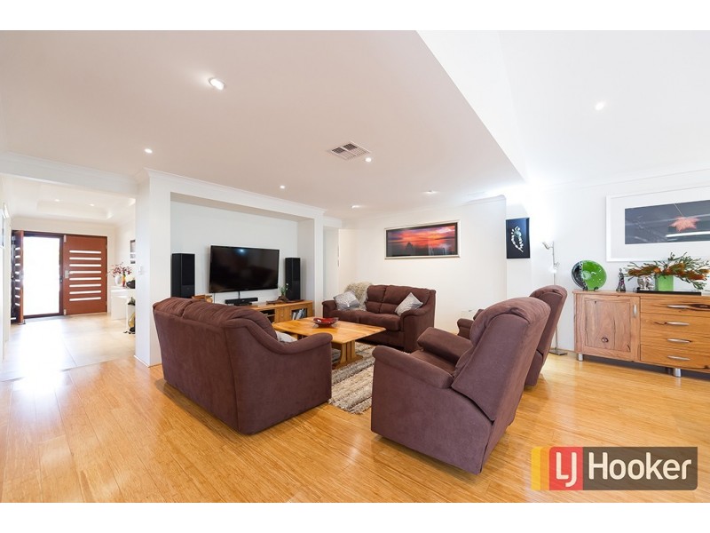 10 Jade Crescent, Dalyellup WA 6230