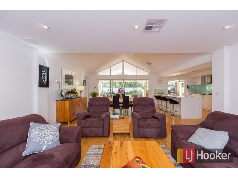 10 Jade Crescent, Dalyellup WA 6230