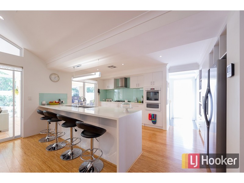 10 Jade Crescent, Dalyellup WA 6230