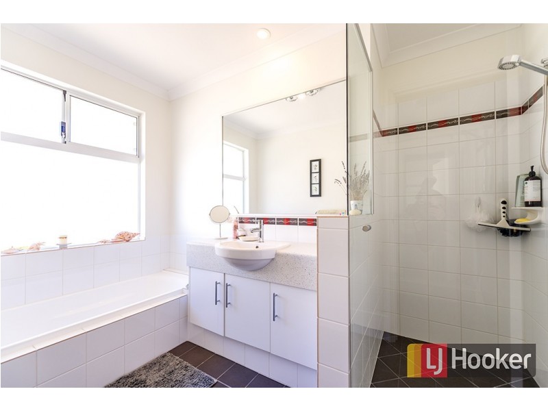 10 Jade Crescent, Dalyellup WA 6230