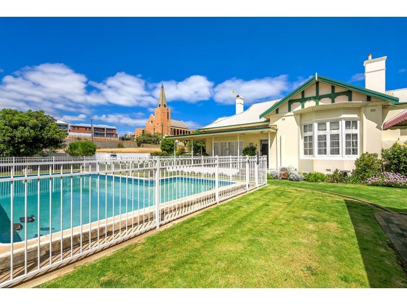 12 Edward Street, Bunbury WA 6230