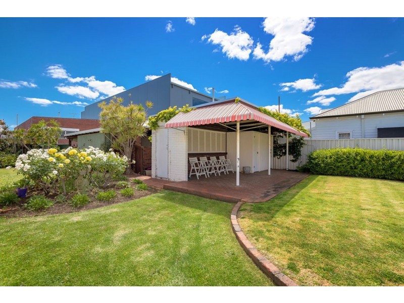 12 Edward Street, Bunbury WA 6230