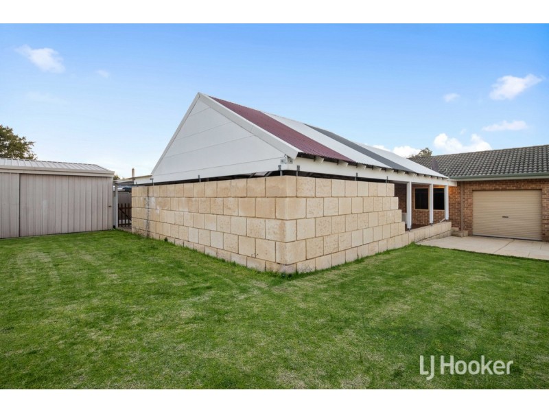 82 Lucy Victoria Avenue, Australind WA 6233