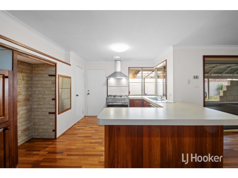 82 Lucy Victoria Avenue, Australind WA 6233