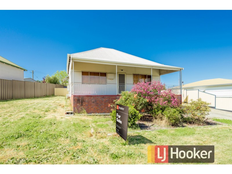 66 Deakin Street, Collie WA 6225