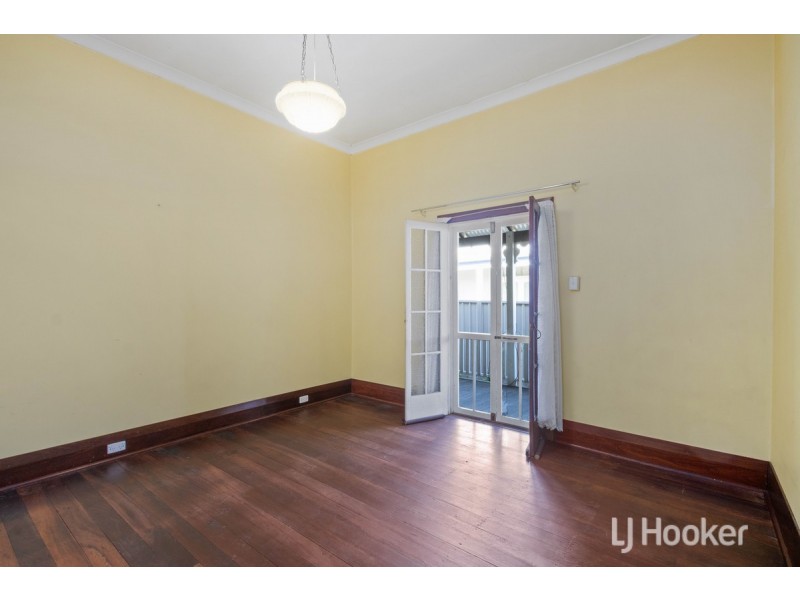 11 Hutton Street, Collie WA 6225