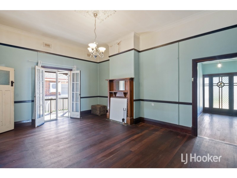 11 Hutton Street, Collie WA 6225