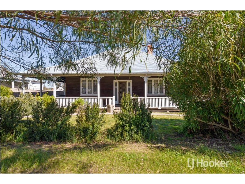 11 Hutton Street, Collie WA 6225