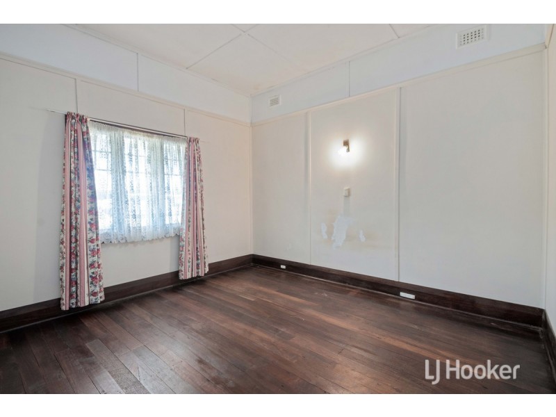 11 Hutton Street, Collie WA 6225