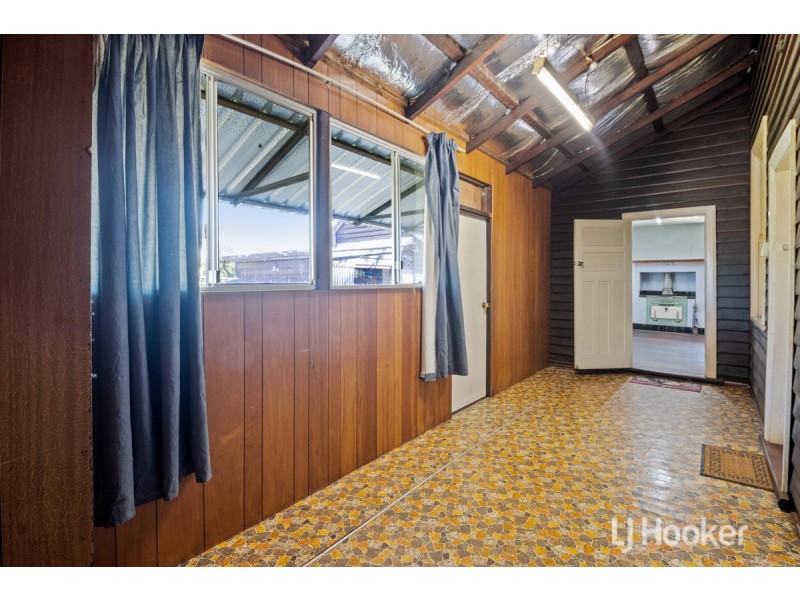 11 Hutton Street, Collie WA 6225