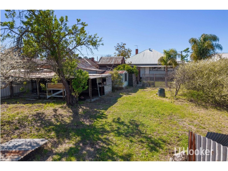 11 Hutton Street, Collie WA 6225