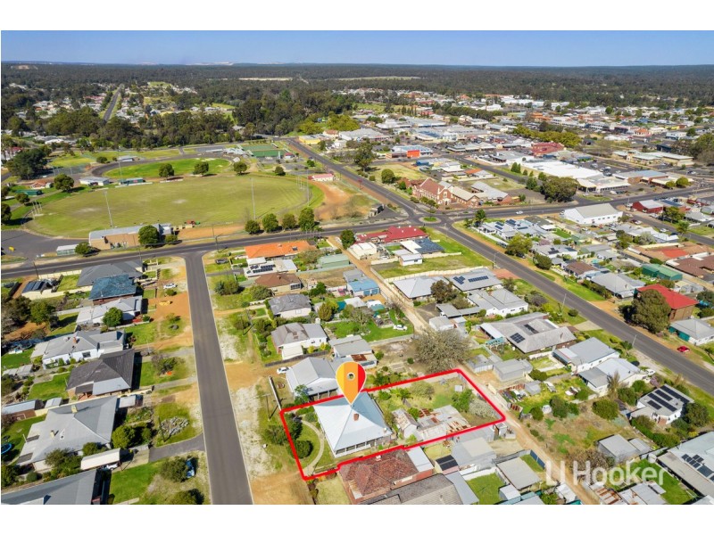 11 Hutton Street, Collie WA 6225