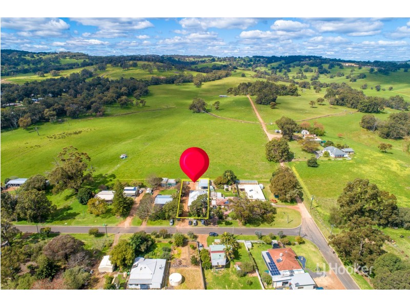 8 Gardiner Street, Roelands WA 6226