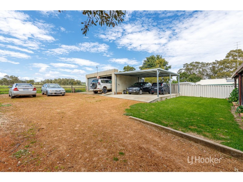 8 Gardiner Street, Roelands WA 6226