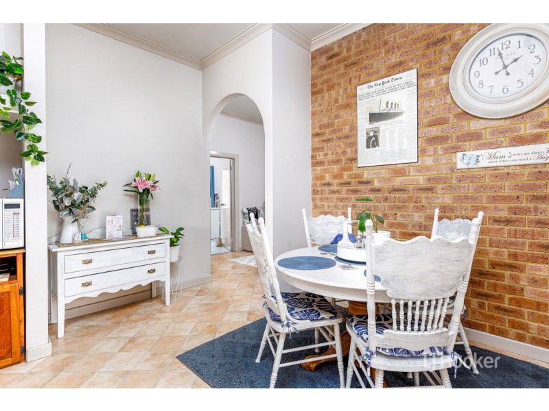 8 Gardiner Street, Roelands WA 6226