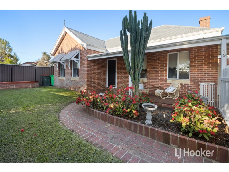 19 Dixon Street, Carey Park WA 6230