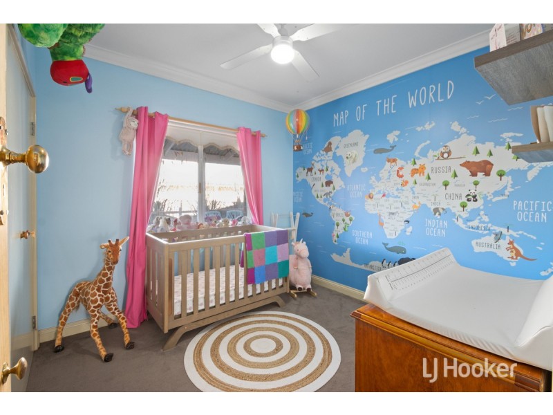 19 Dixon Street, Carey Park WA 6230