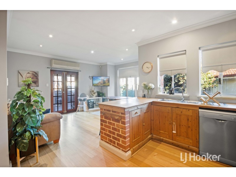 19 Dixon Street, Carey Park WA 6230