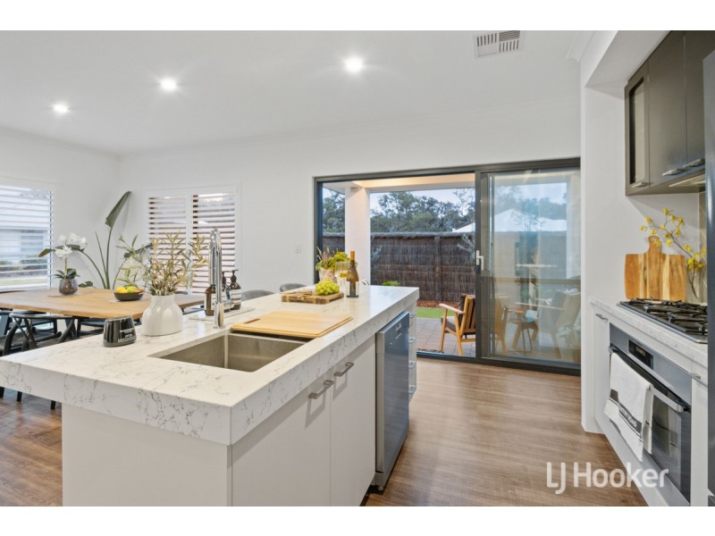 16 Arrow Street, Dalyellup WA 6230