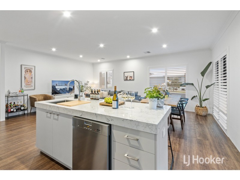 16 Arrow Street, Dalyellup WA 6230