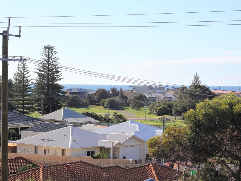 27 Hoylake Avenue, South Bunbury WA 6230