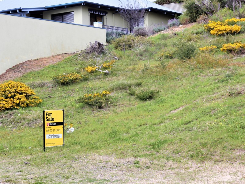 27 Hoylake Avenue, South Bunbury WA 6230