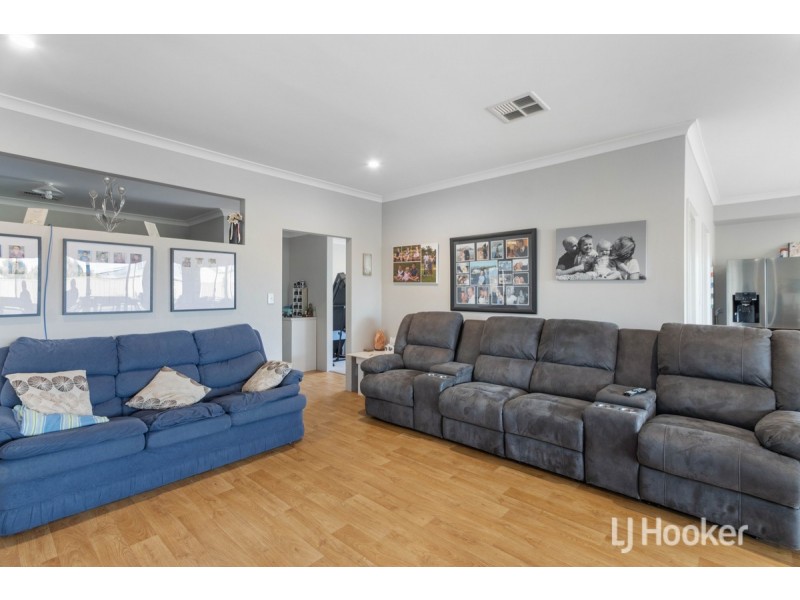 10 Wandoo Way, Eaton WA 6232