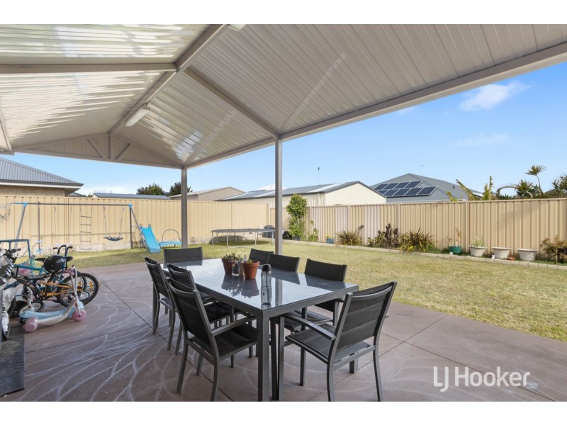 10 Wandoo Way, Eaton WA 6232