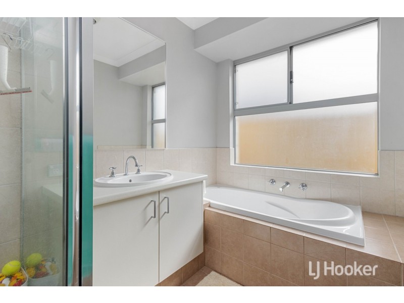 10 Wandoo Way, Eaton WA 6232