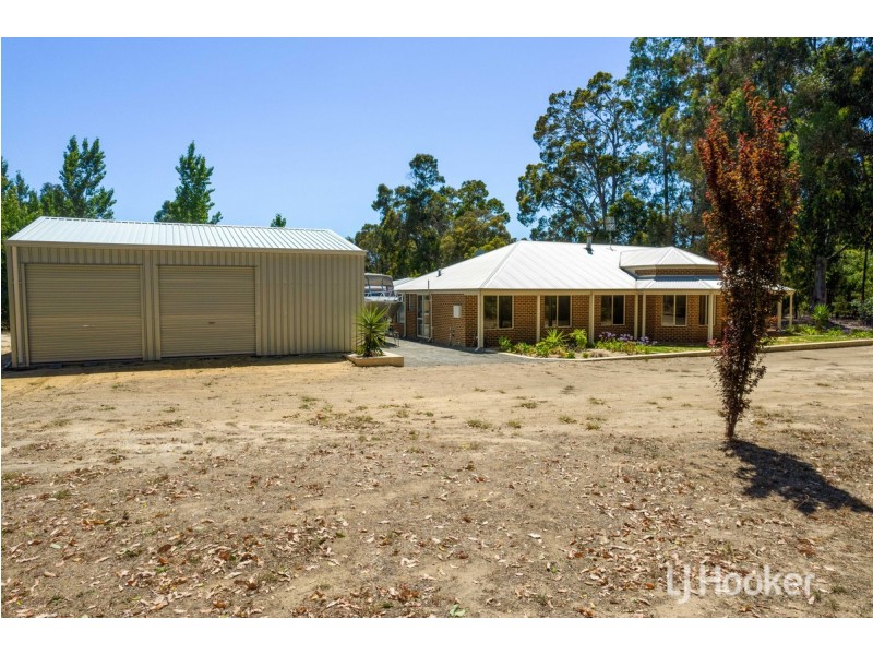 12 Grant Street, Allanson WA 6225
