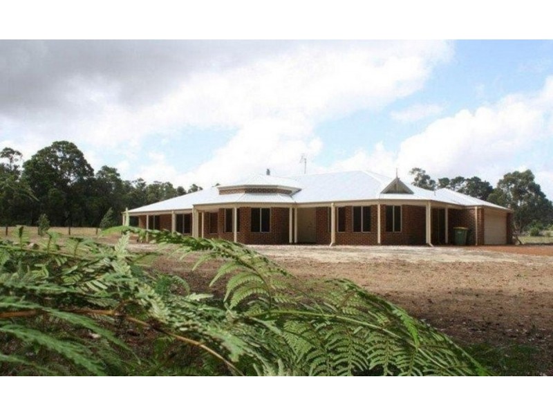 12 Grant Street, Allanson WA 6225