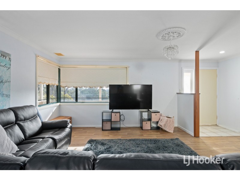 4 University Close, College Grove WA 6230