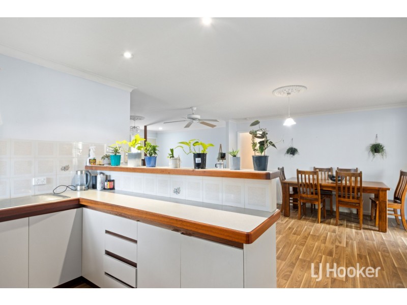 4 University Close, College Grove WA 6230