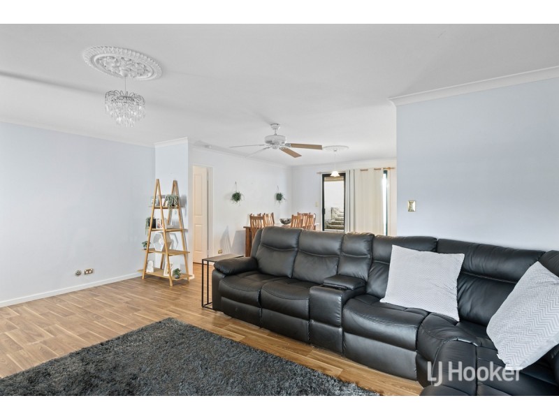 4 University Close, College Grove WA 6230