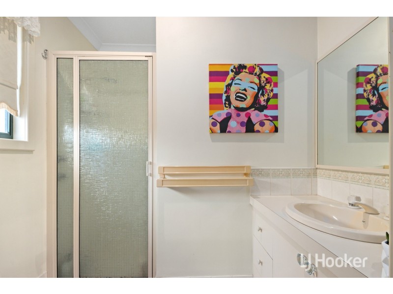 4 University Close, College Grove WA 6230