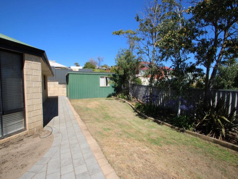 69 Barnes Avenue, Australind WA 6233