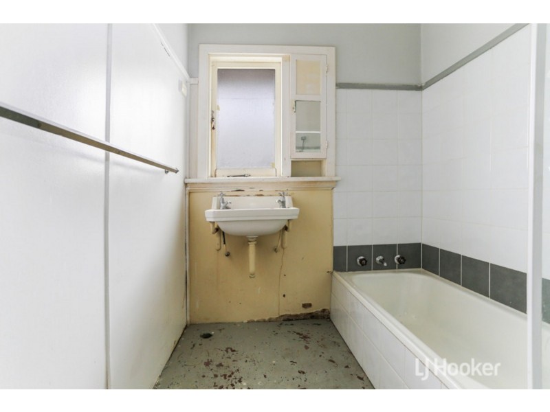 54 Wittenoom Street, Collie WA 6225