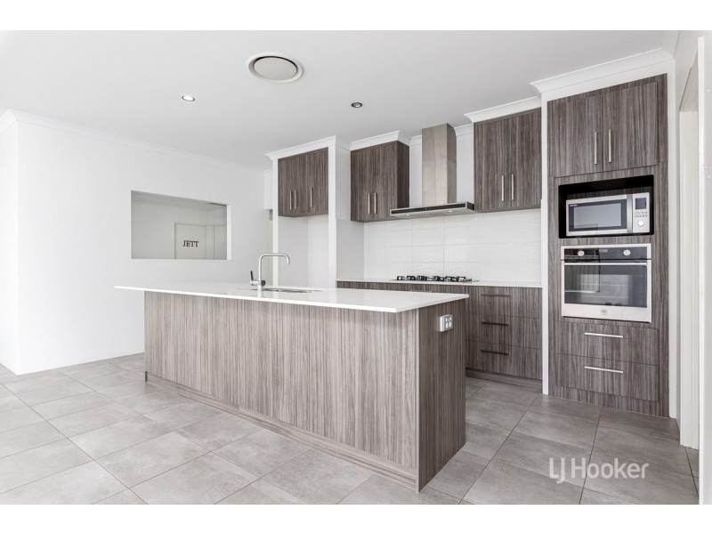 81 The Boulevard, Australind WA 6233