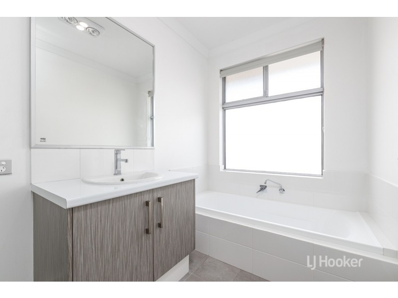 81 The Boulevard, Australind WA 6233