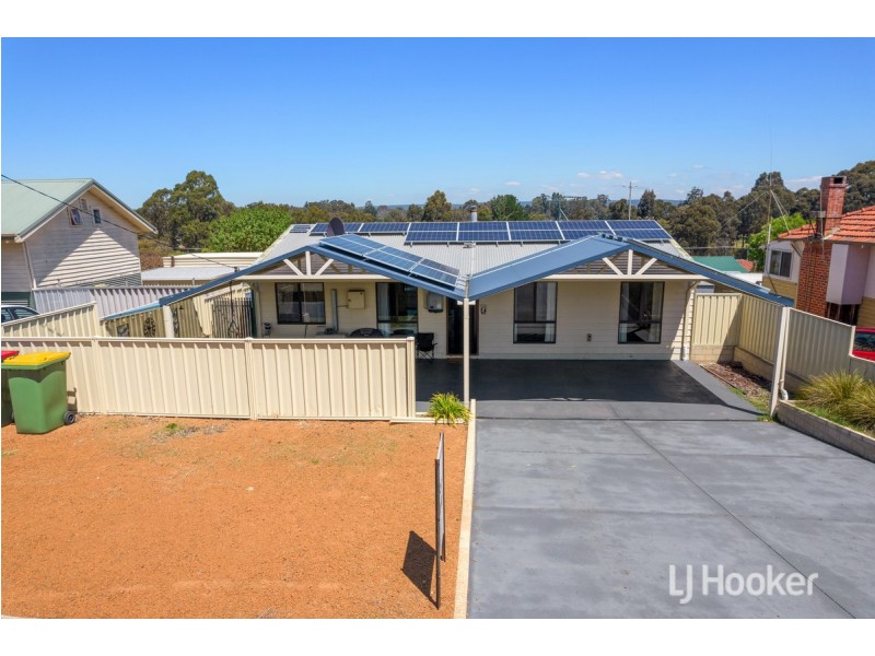 59 Deakin Street, Collie WA 6225