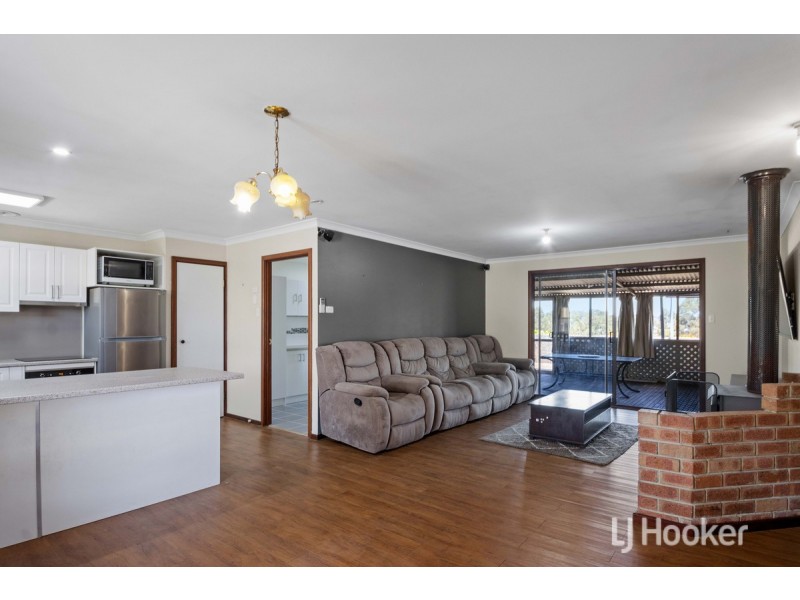 59 Deakin Street, Collie WA 6225