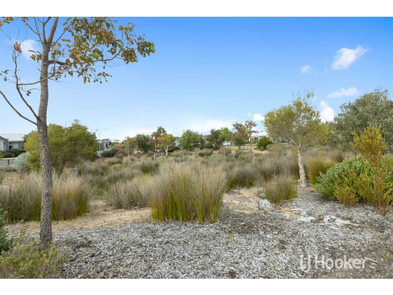 24 Arrowsmith Drive, Dalyellup WA 6230