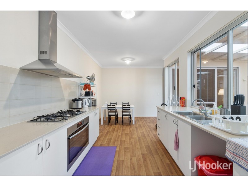 24 Arrowsmith Drive, Dalyellup WA 6230