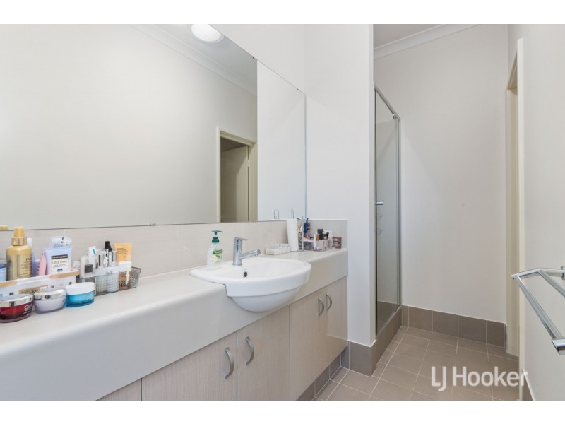 24 Arrowsmith Drive, Dalyellup WA 6230