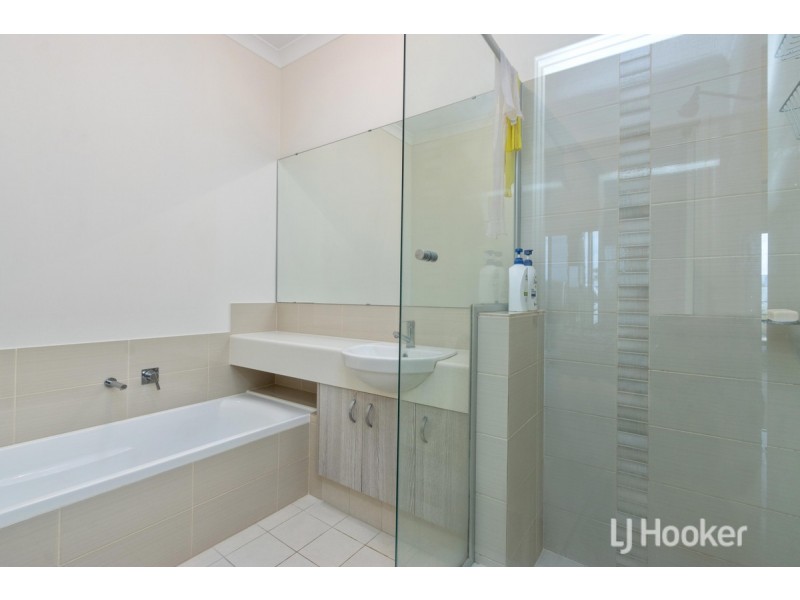 24 Arrowsmith Drive, Dalyellup WA 6230