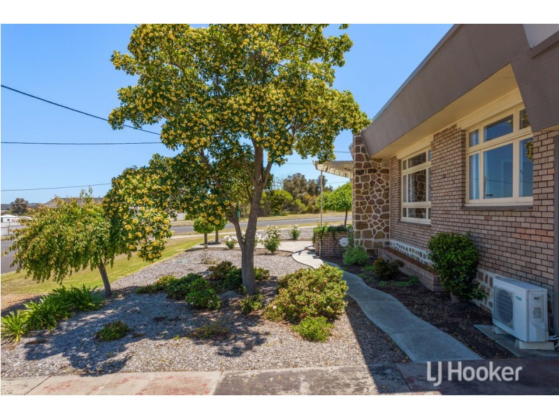 22 Carma Avenue, Collie WA 6225